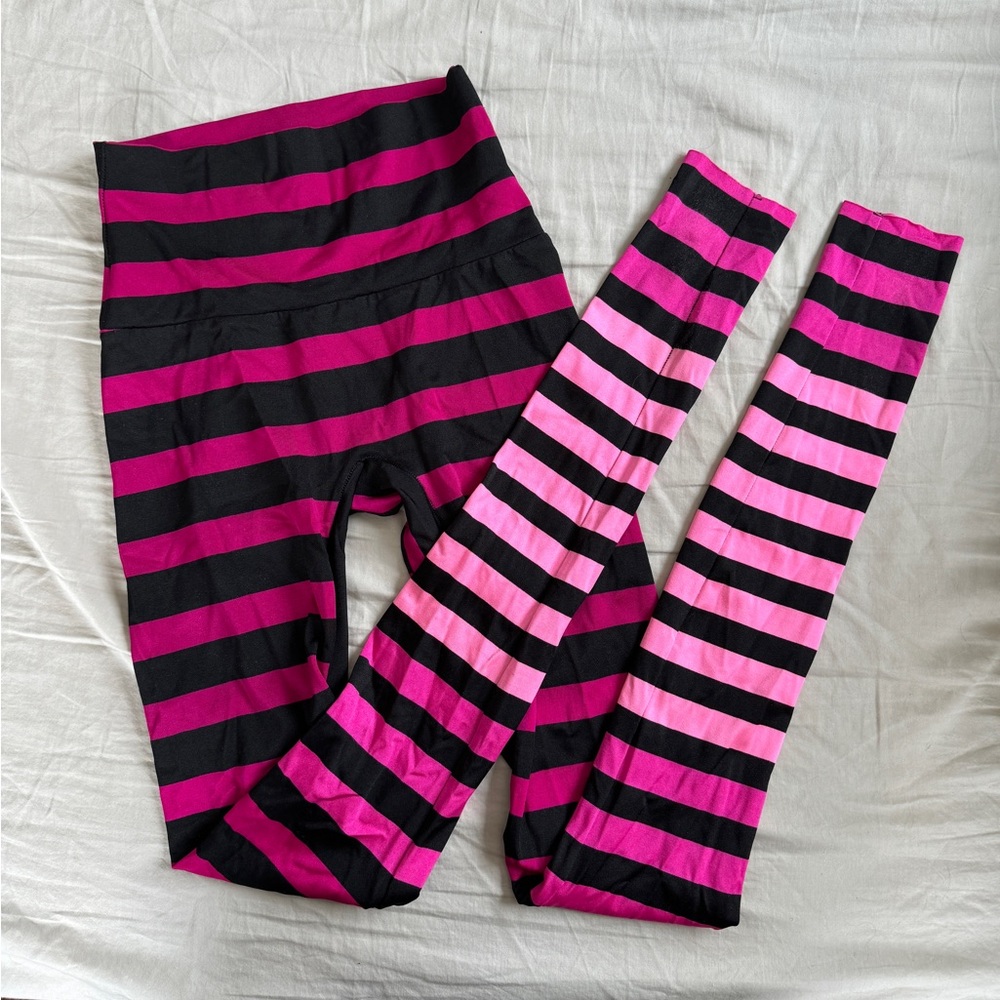 K-DEER Black and Hot Pink Striped' Leggings Size Small/Medium Cheshire Cat